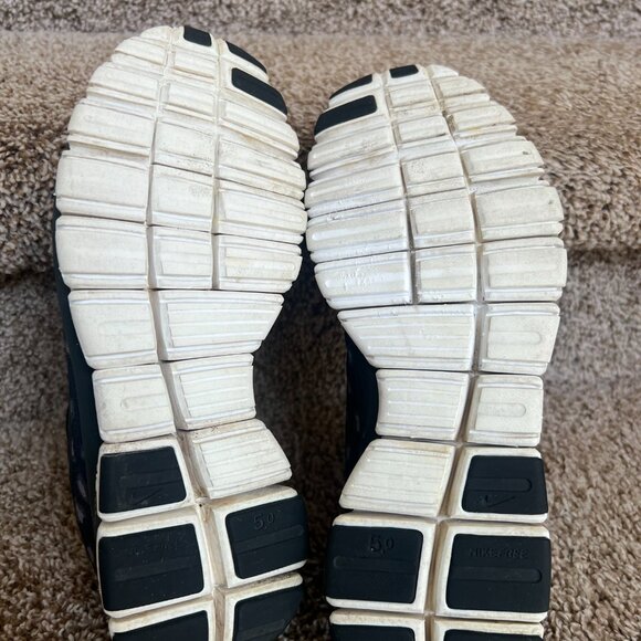 Nike Women's Free 5.0 V4 Multicolor Running Shoes - Picture 11 of 14